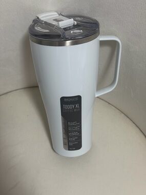 BRUMATE Toddy XL 32oz Insulated Coffee Mug Ice White BevLock Leak-Proof Handle
